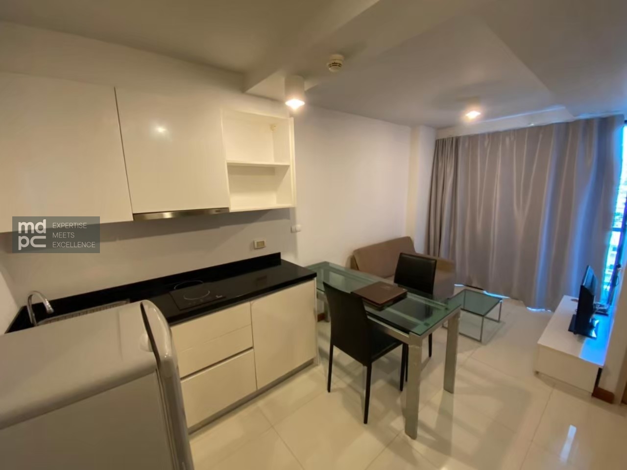 Le Cote Thonglor 8